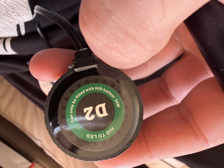Лед Крушки за кола d2s
