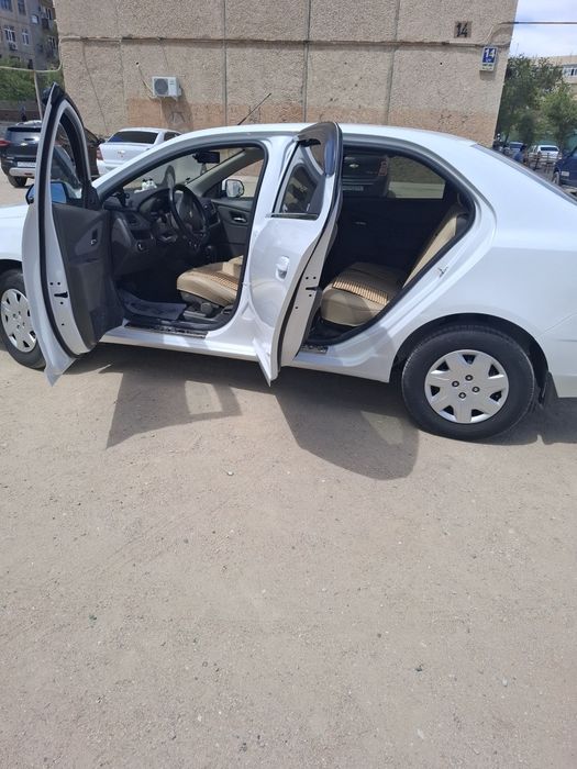 Cobalt mashina sotiladi