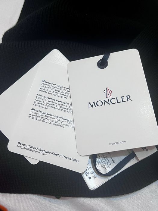 Moncler wool scarf