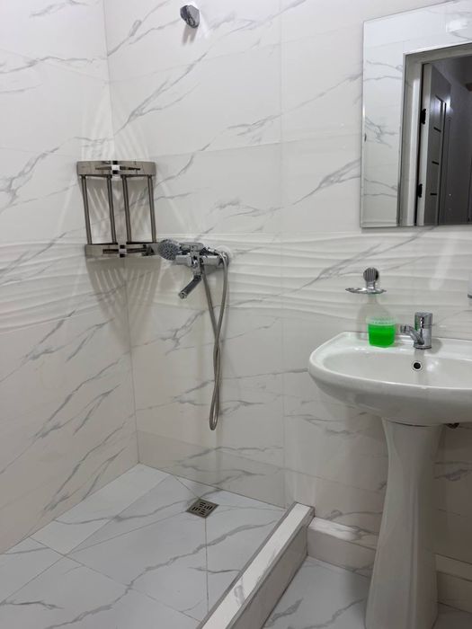 Uy sotiladi 2xona bek baraka dom