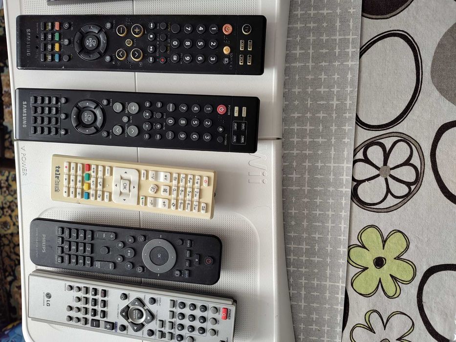 Telecomenzi tv audio video  diverse