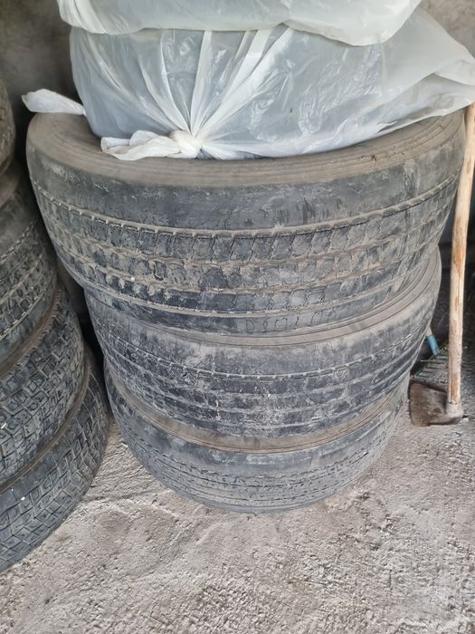Продам б/у  шины  для Фуры