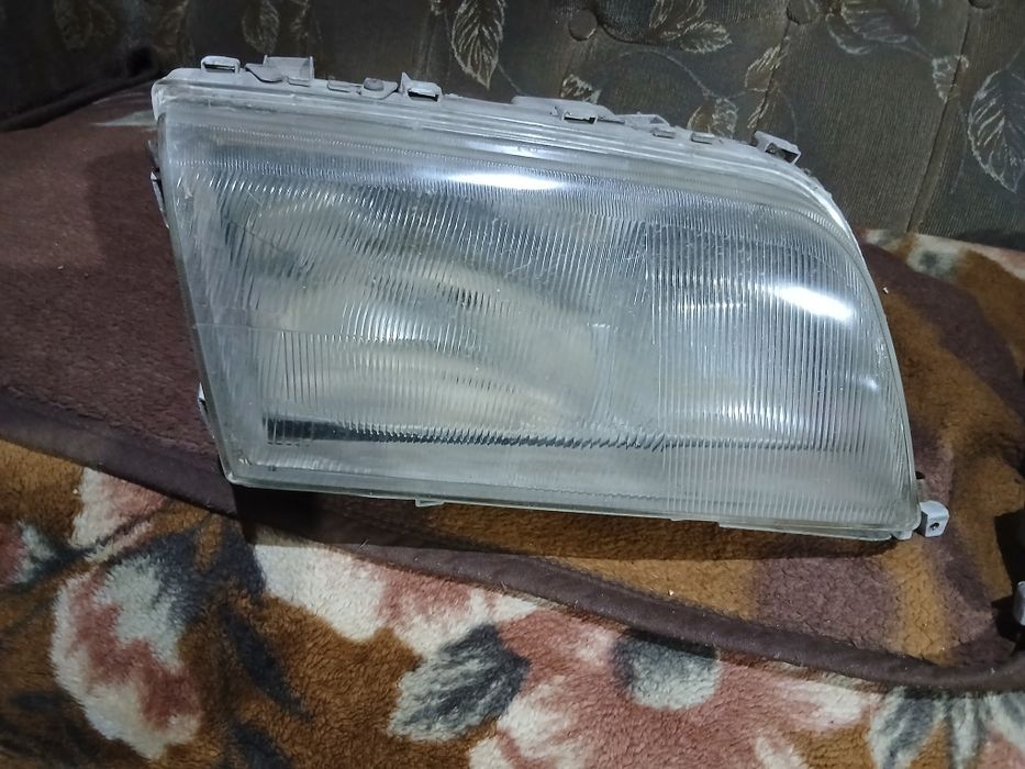 Продам передний Фары