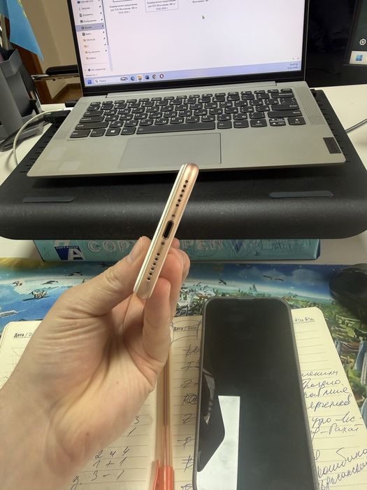 Продам iphone 8, 64 gb