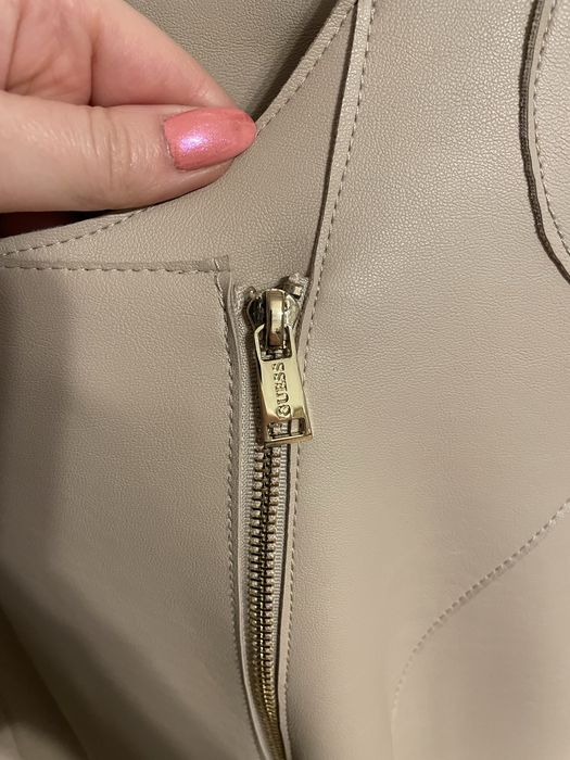 Geaca originala Guess