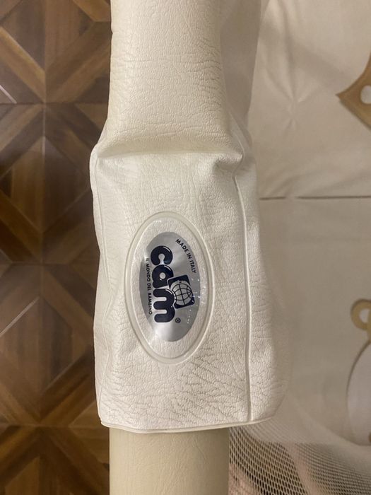 Продается новая манеж для детей