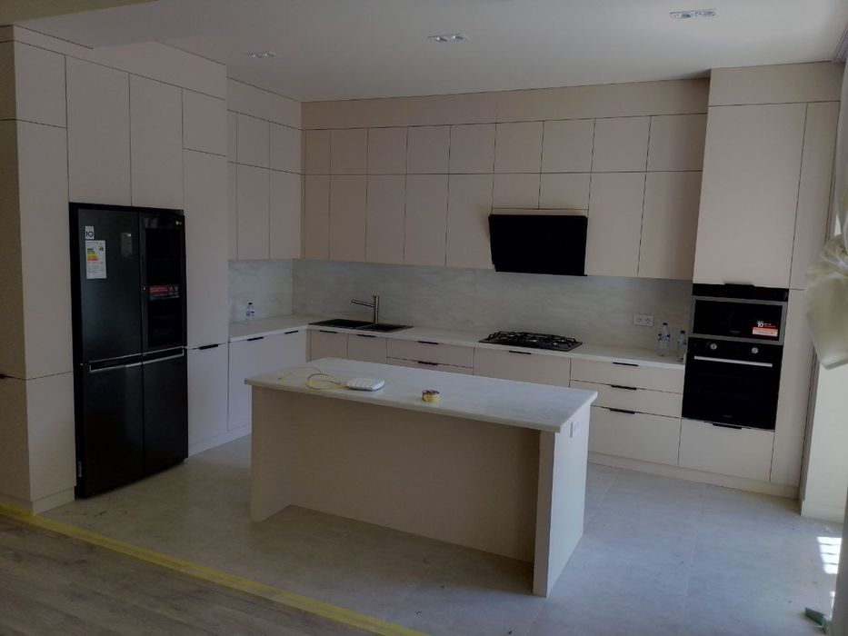 Кухонная Мебель под заказ