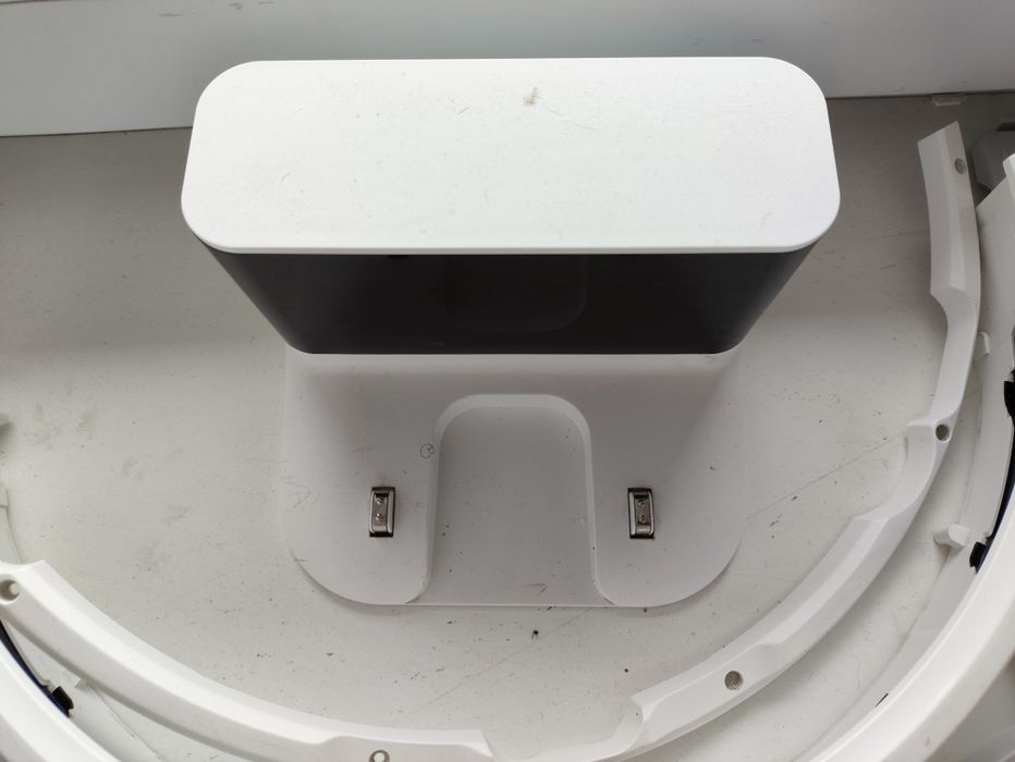 Робот пылесос Xiaomi E10 на запчасти