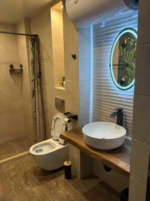 Дава се под наем Едностаен апартамент в Варна, Център - 45 кв.м за 398.82 € - Снимка #4