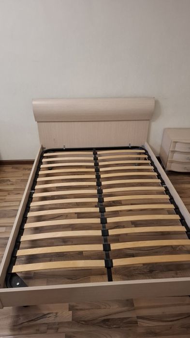 Кровать + тумбы + столик