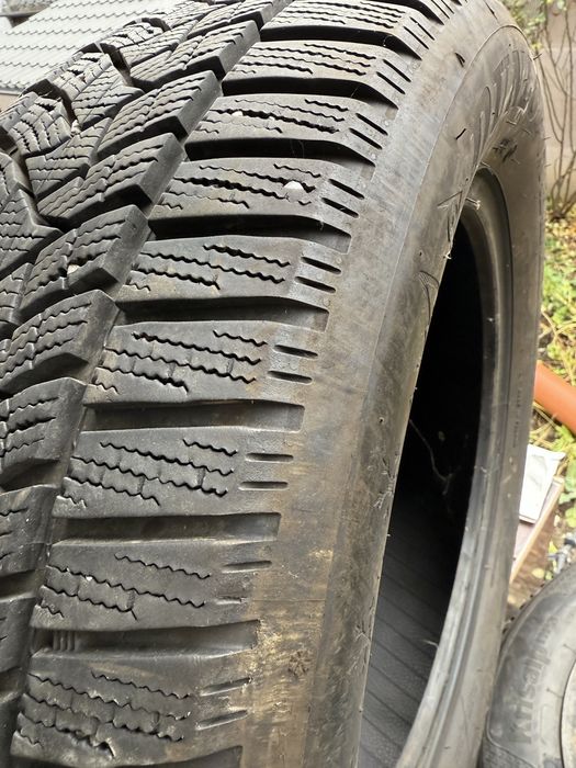 Anvelope de iarna 215/60 R16 DUNLOP