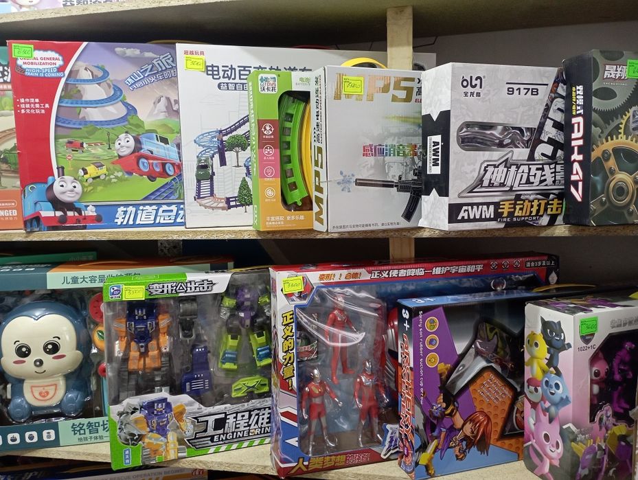 Игрушки от 500 тенге.