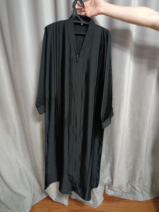 Длинное платье с замком