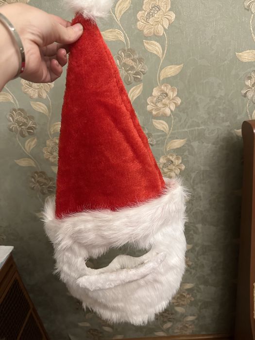 Новогодняя шапка дед мороза