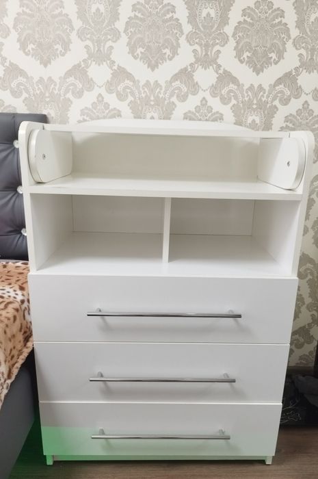 Пеленальный стол