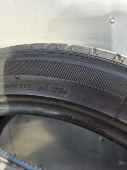 Vand anvelope vara rulate foarte puțin!