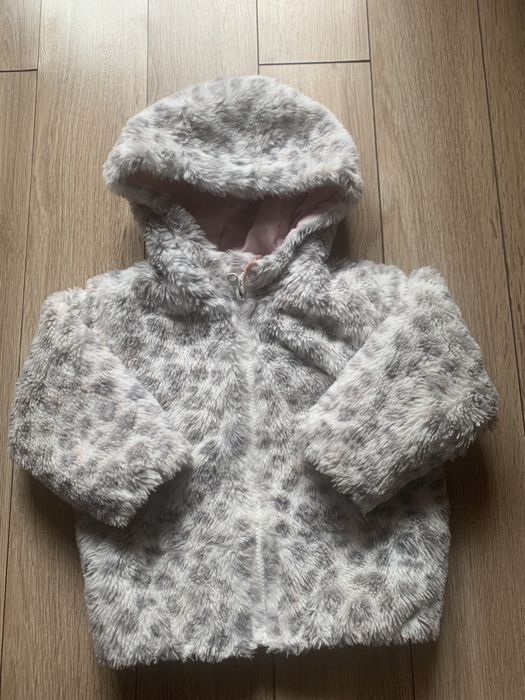 Пухено яке подарък шапка