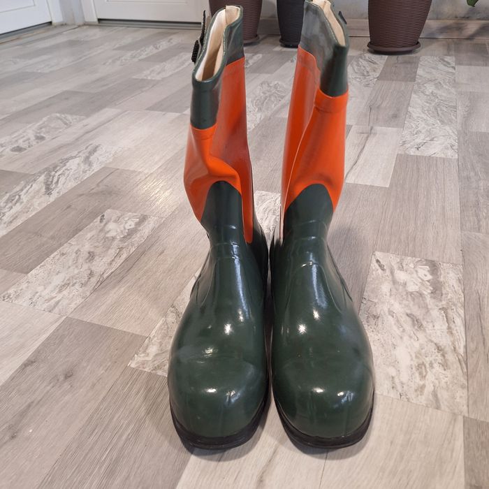 Cizme cu bombeu Nokia nr 44 noi