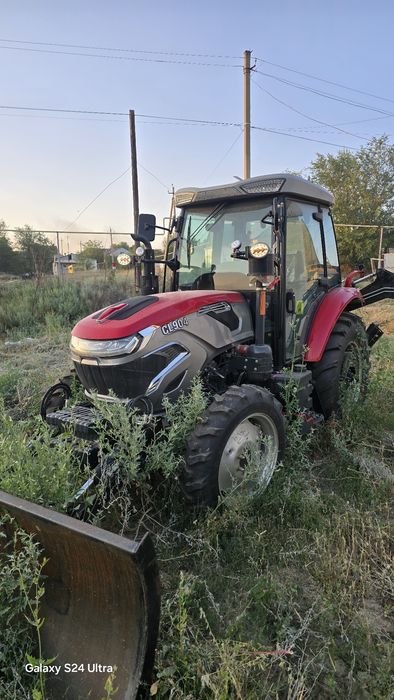Трактор Модель CL904