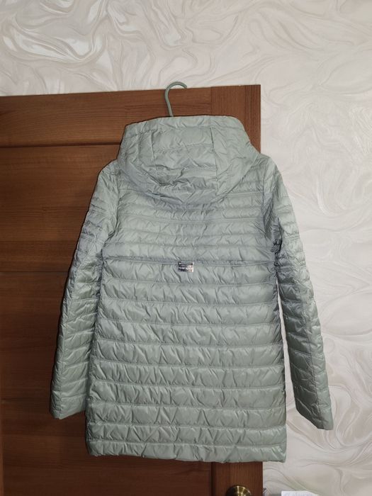 Продам куртку. Размер S (40-42)