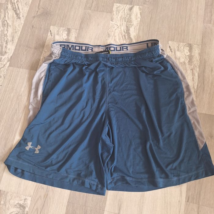 Pantaloni scurți Under Armour mărimea  XL(Extra Large)