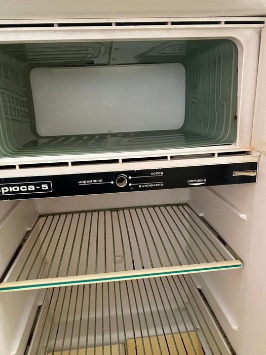 Отдам даром Холодильник