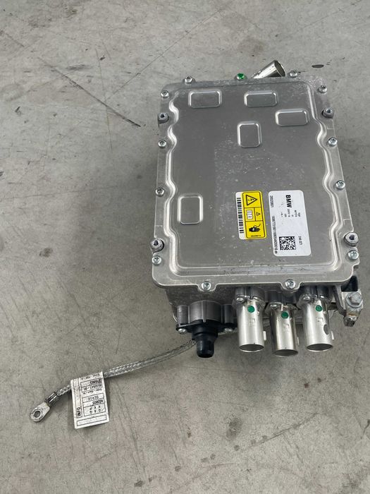 invertor tensiune Bmw cod 8677319