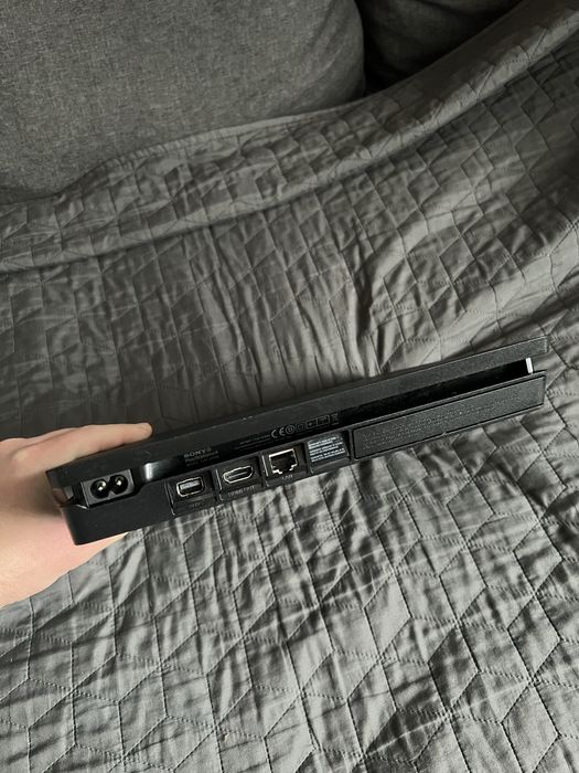 Consola Playstation 4 Slim 1TB