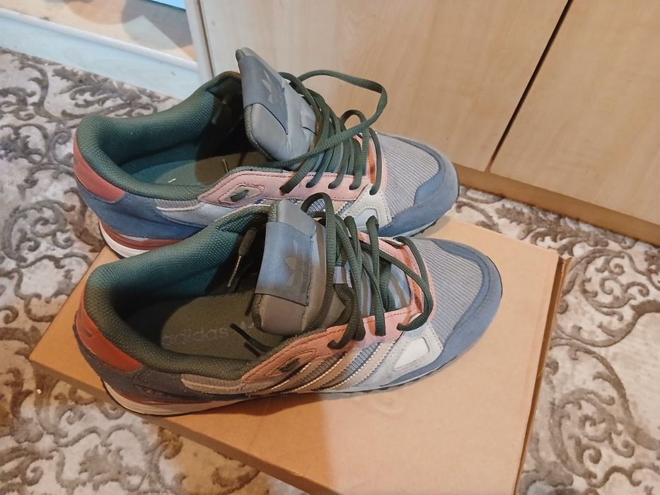 Маратонки Adidas ZX 750