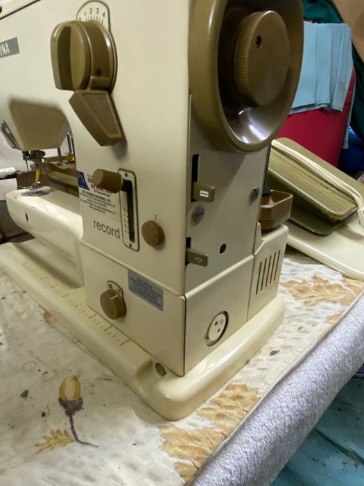 Mașina cusut Bernina( pfaff,singer ,browser, privileg,victoria)