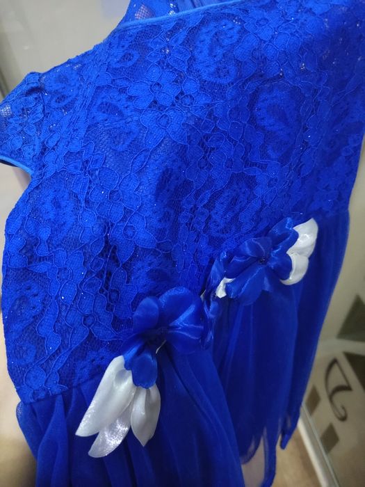 Продам шикарные платьяна девочку