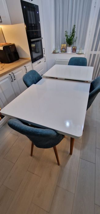 Masa alba estenibila