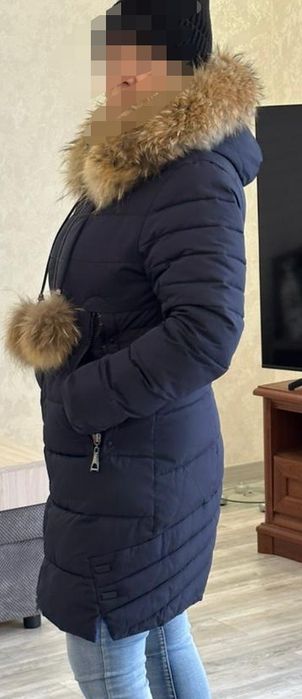 Зимний плащ с енотом