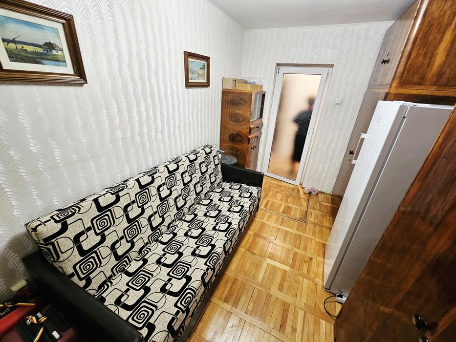 Vanzare apartament 3 camere, zona Catedrala