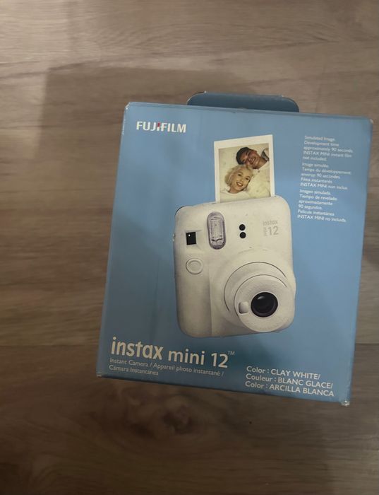 Камера instax mini 12