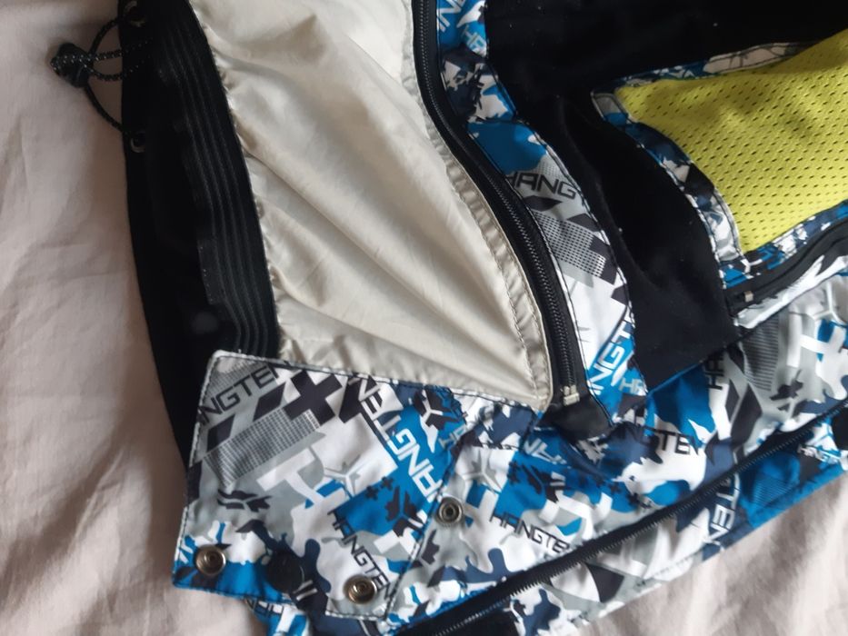 Лыжные куртки женские