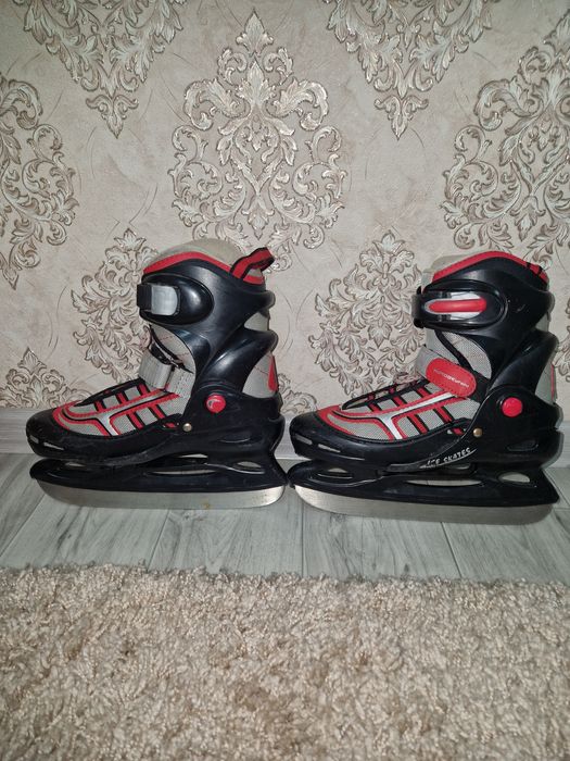 Продам детские коньки