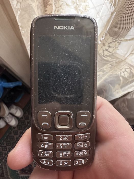 4 ta telefon sotiladi