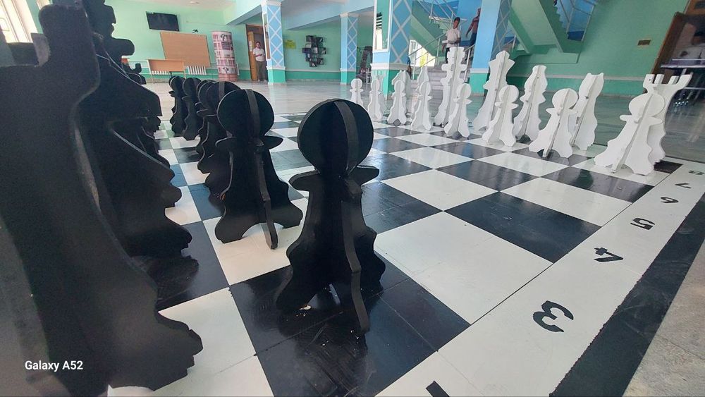 Katta shaxmat 3.10*3.10