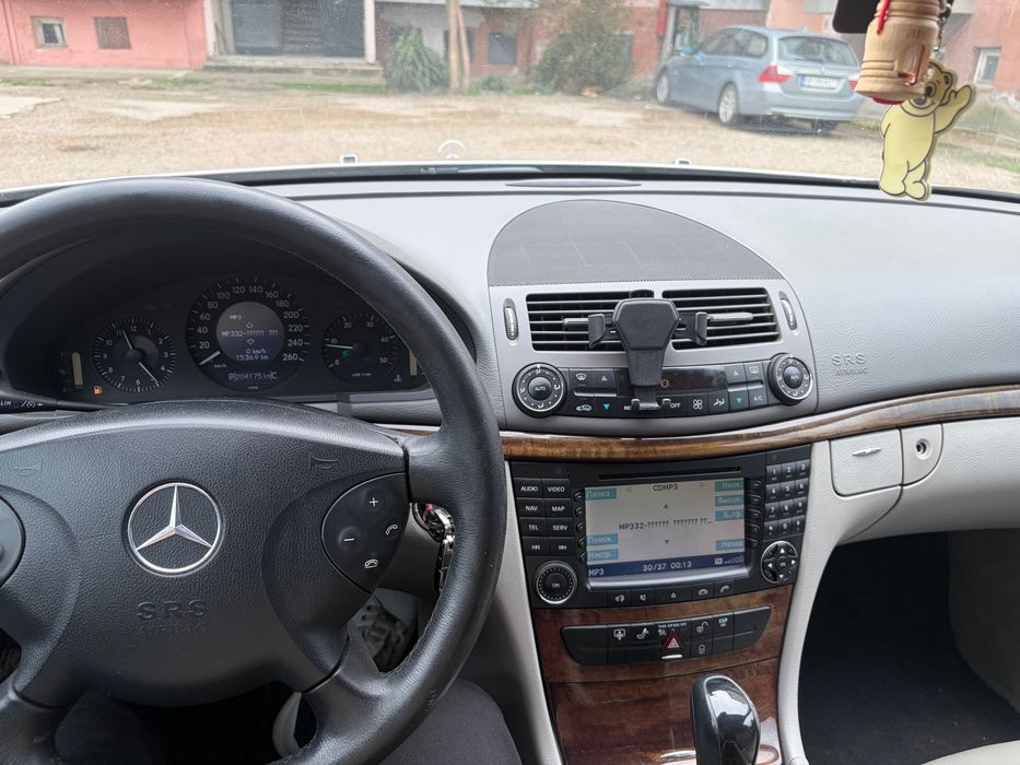 Mercedes E320 224konq 2006g