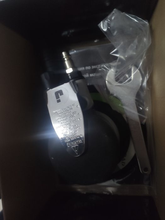 Продам шлифовальную машинку