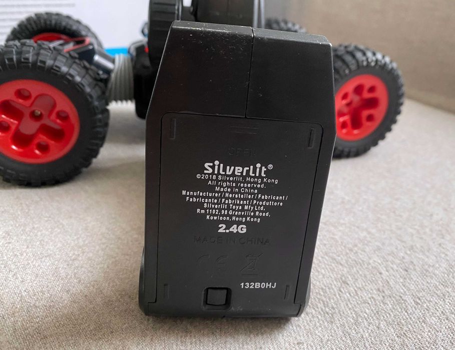 Masinuta telecomandata 4x4 + racer SilverLit Revolt - lipsa acumulator