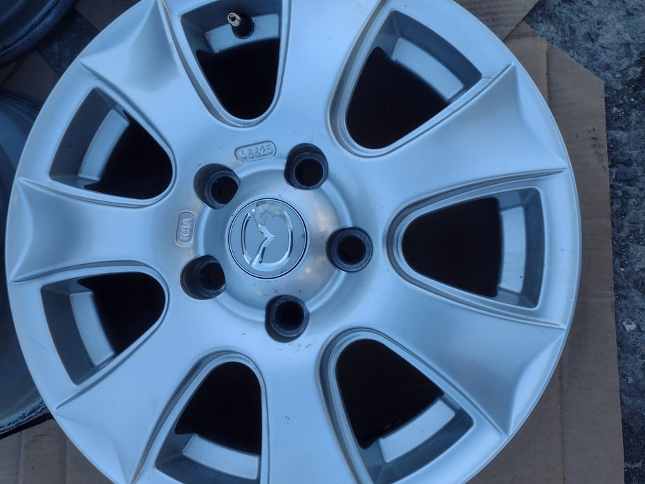 Топ състояние 15-5х114.3 ЕТ50 6j Mazda 3
