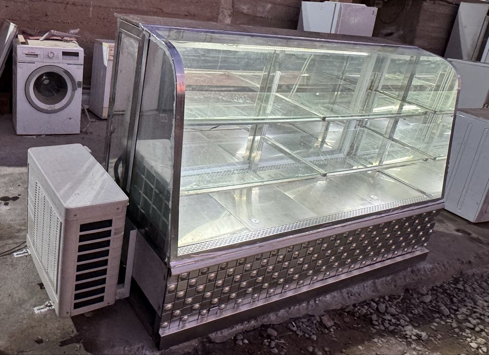 Витринный холодильник сатылады