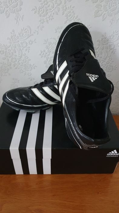 Футболни мъжки обувки