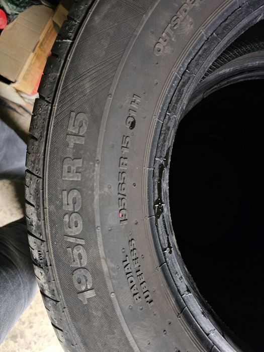 Комплект шин на кобальт continental 195/65/R15 2025г.в. почти новые