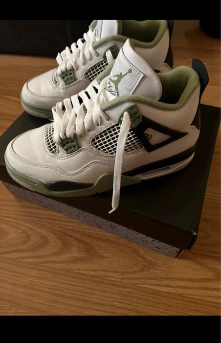 Jordan 4 Sea Foam