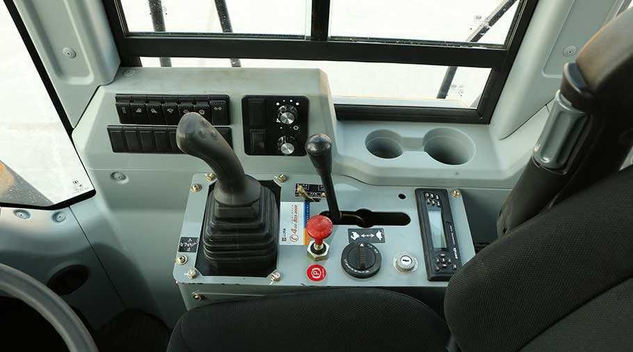 Фронтальный погрузчик  CAT SEM [655D] 3м³ В НАЛИЧИИ!