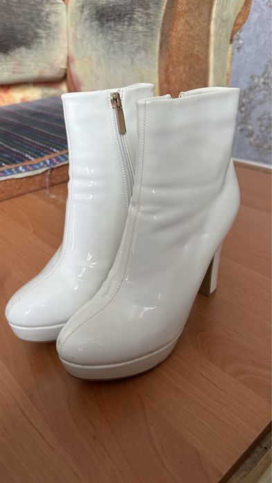 Ботильон в идеальном состояние