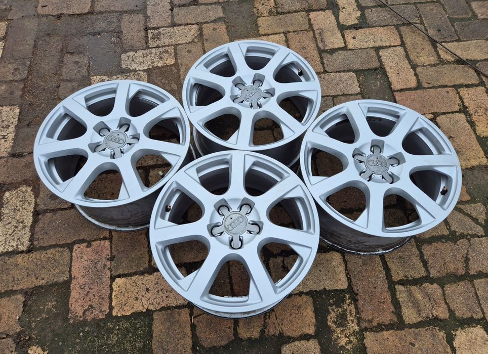 Set 4buc jante originale aliaj Audi R17 - 8Jx17H2 ET39 5x112